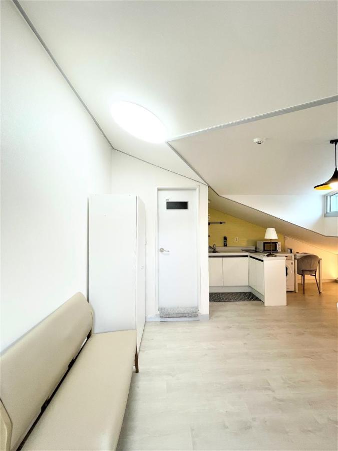 W Premium Guesthouse Incheon Airport Eksteriør bilde