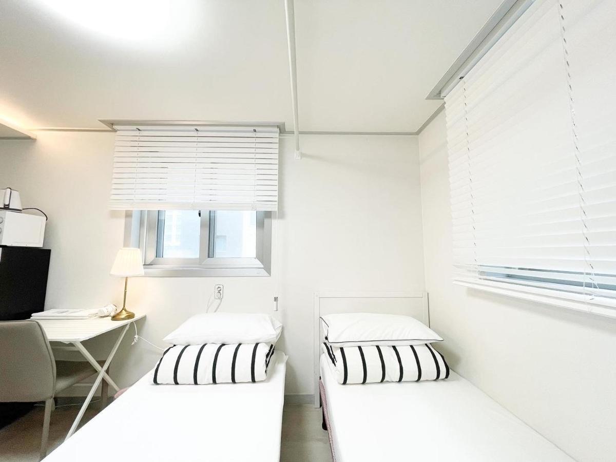 W Premium Guesthouse Incheon Airport Eksteriør bilde